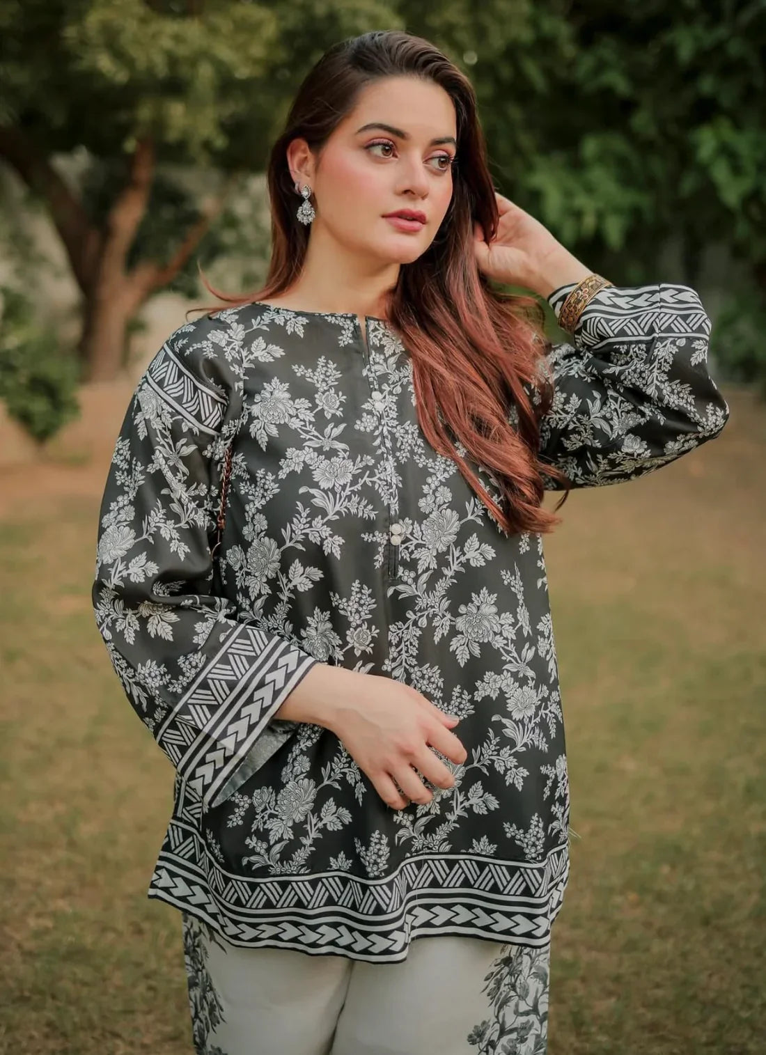 DILNASHEEN TRENDING ARTICLE 2PC