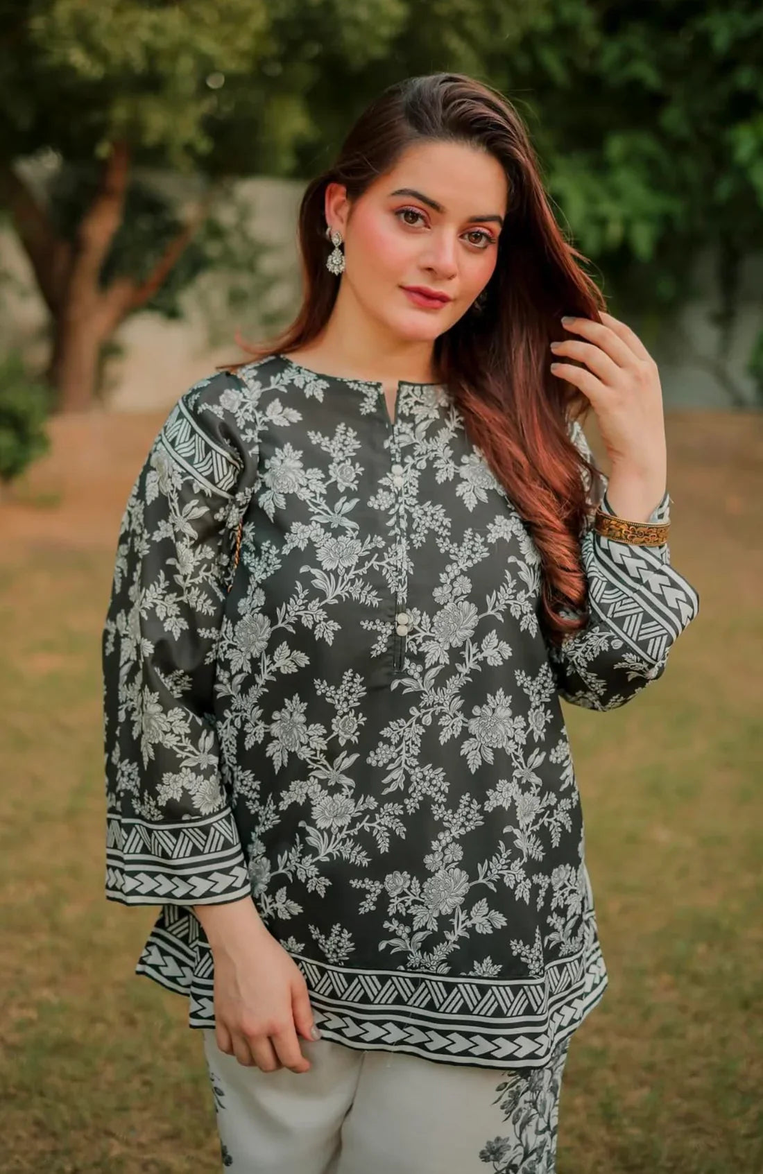 DILNASHEEN TRENDING ARTICLE 2PC